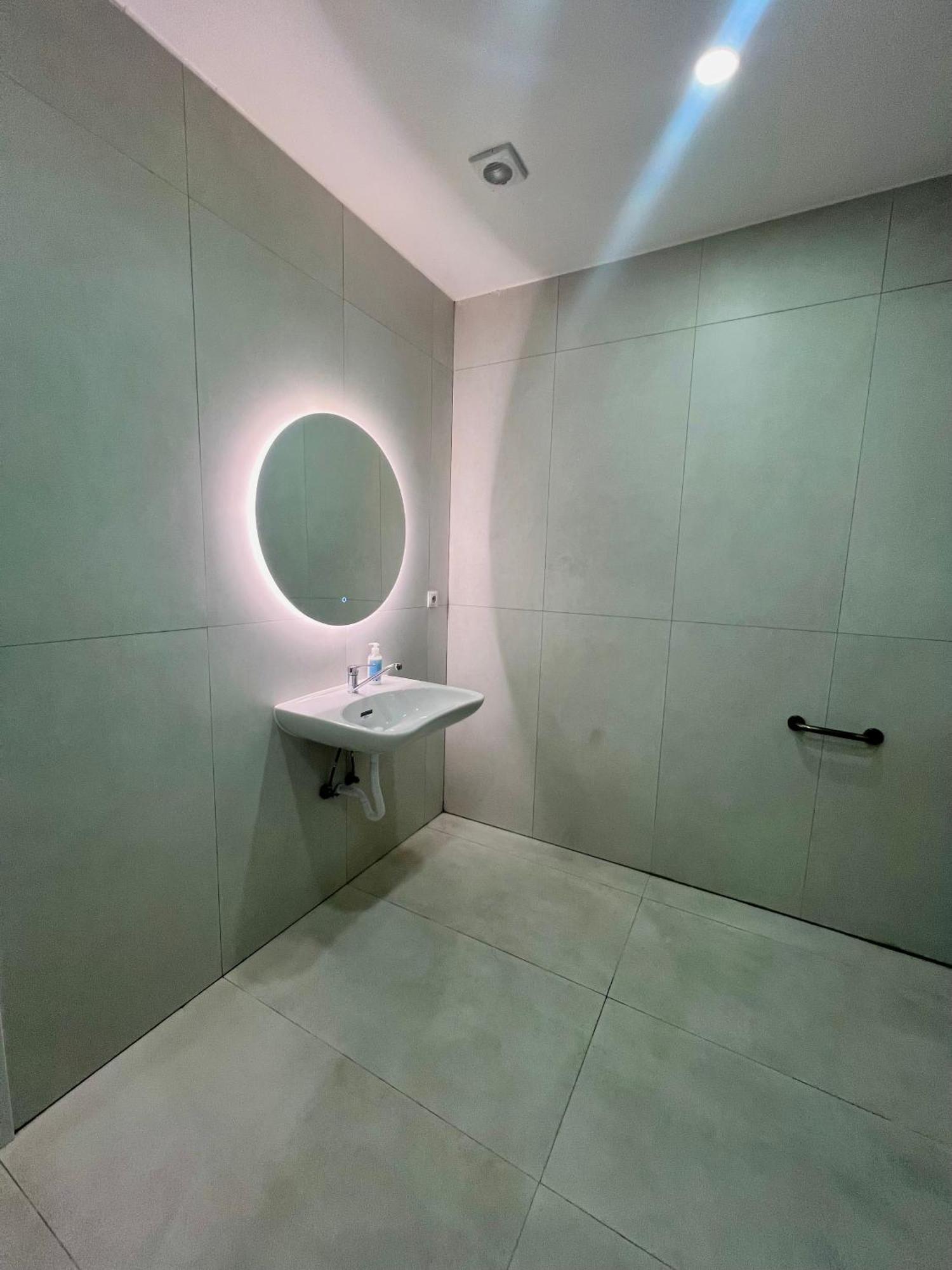 Hostel Oasis Madrid Dış mekan fotoğraf