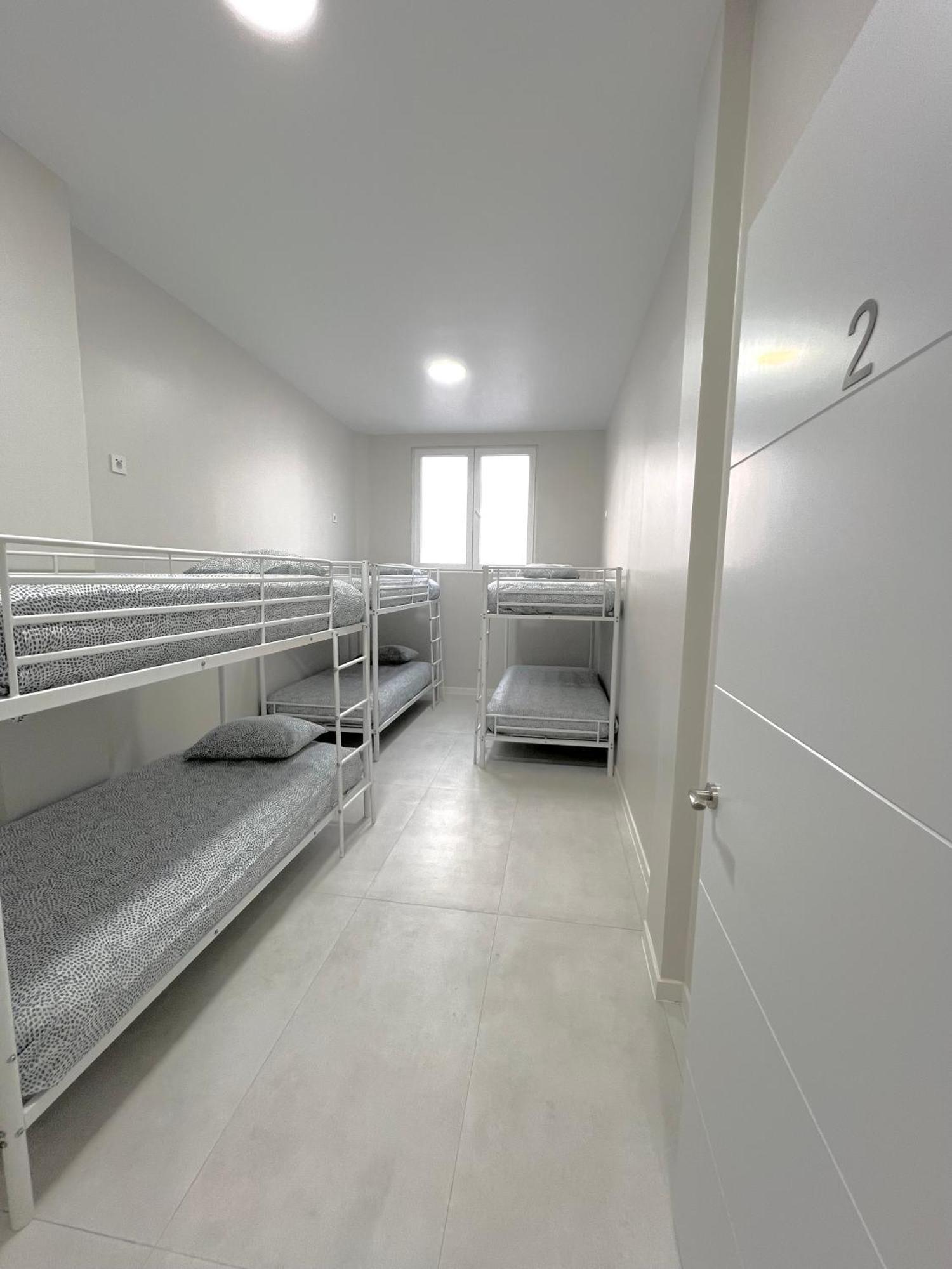 Hostel Oasis Madrid Dış mekan fotoğraf