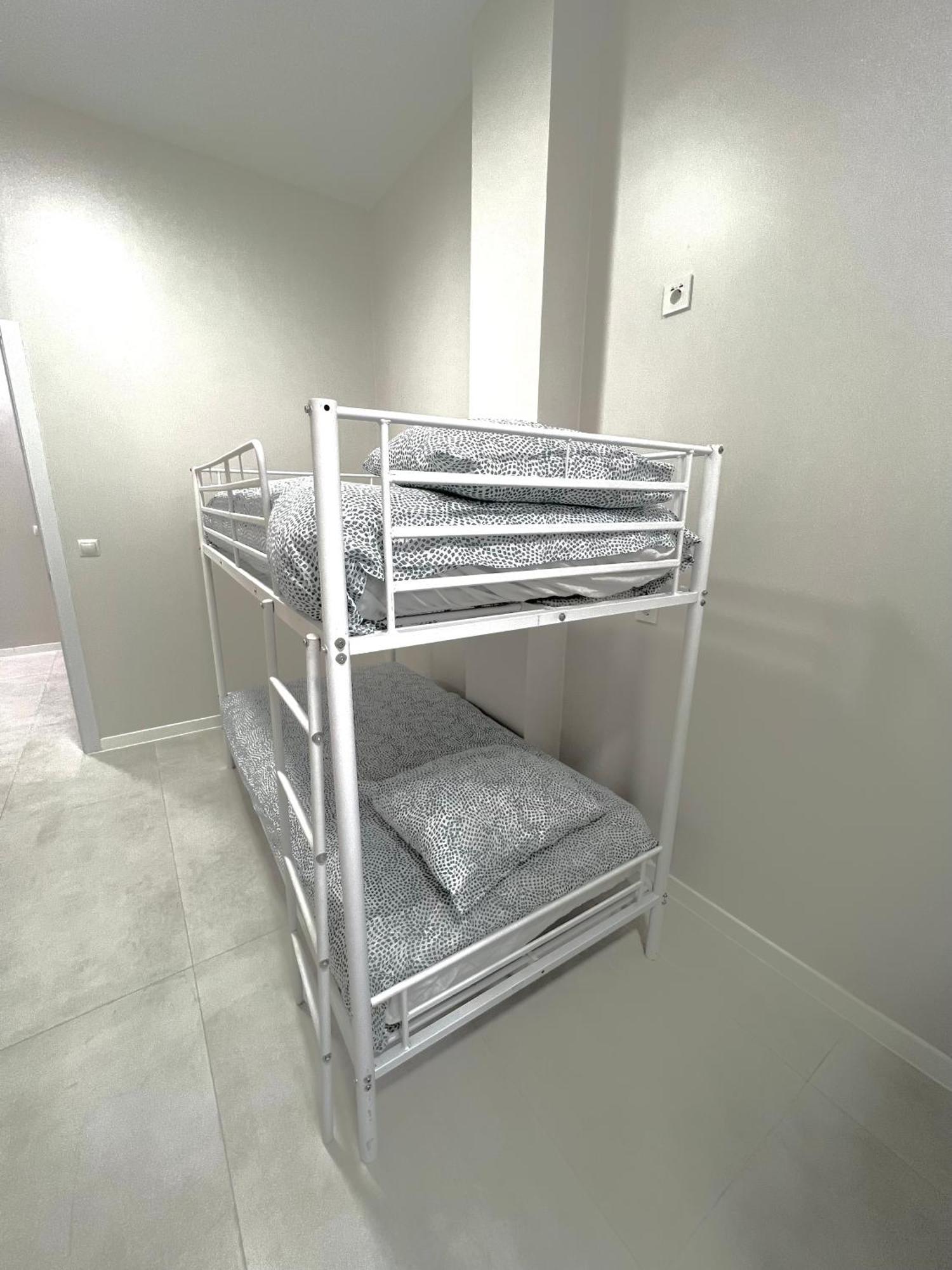 Hostel Oasis Madrid Dış mekan fotoğraf