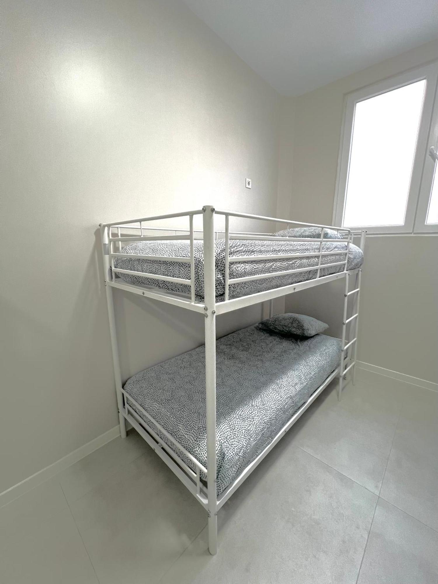 Hostel Oasis Madrid Dış mekan fotoğraf