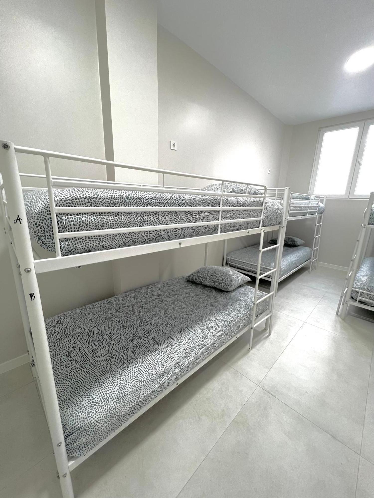 Hostel Oasis Madrid Dış mekan fotoğraf